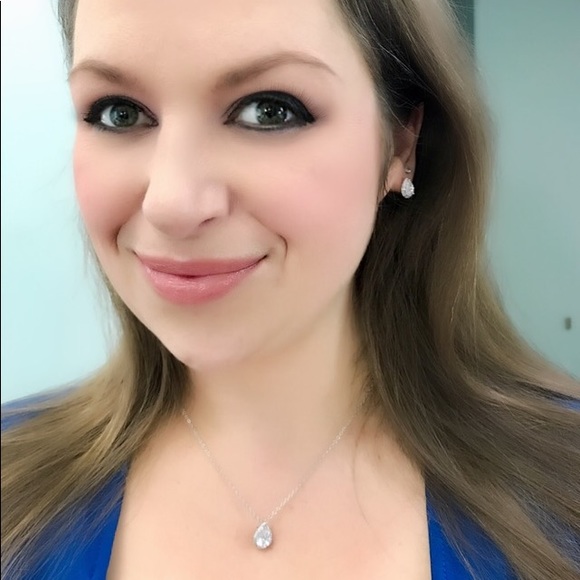 NEW!๐๐TEARDROP! PAVE CZ STUDS!๐๐HIGH QUALITY! - Picture 3 of 8